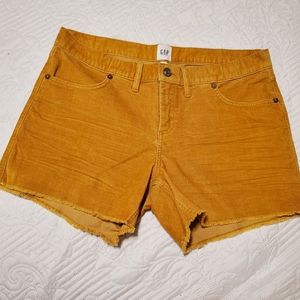 MidRise Gap shorts